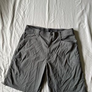 Wrangler Men's Gray Cargo Shorts